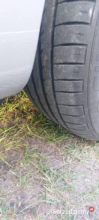 Samochód osobowy Nowy Dwór