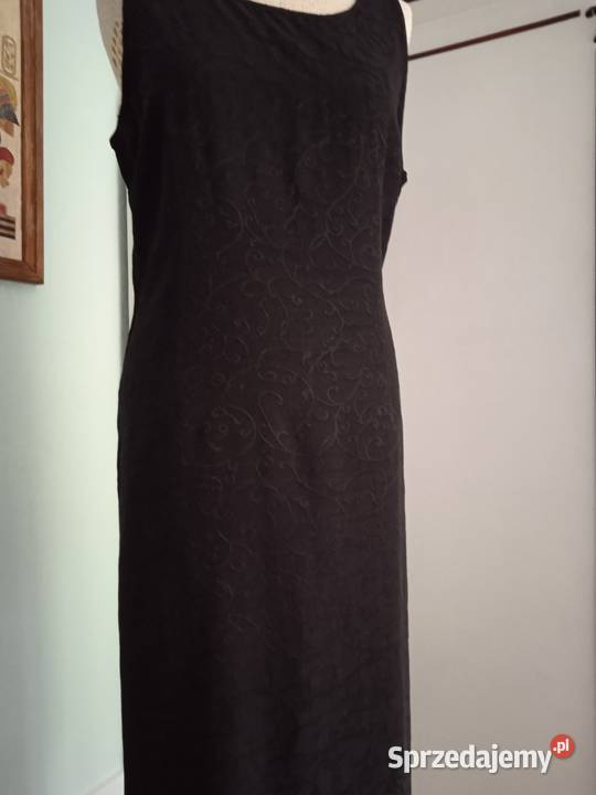 CZARNA HAFTOWANA DŁUGA SUKIENKA r 42 wielkopolskie Piła