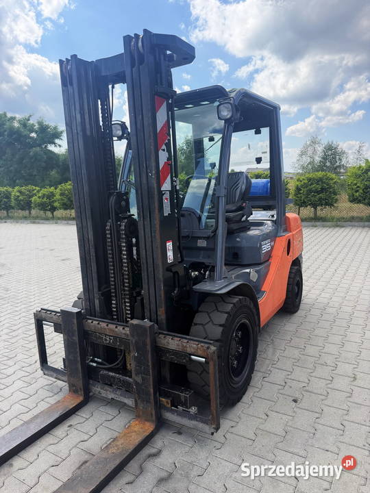 wózek widłowy TOYOTA 8FGJF35 LPG Triplex 43m łódzkie Działoszyn