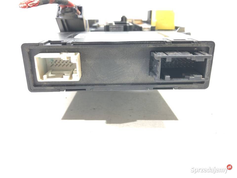 SKRZYNKA BEZPIECZNIKÓW OPEL ASTRA H 13145020