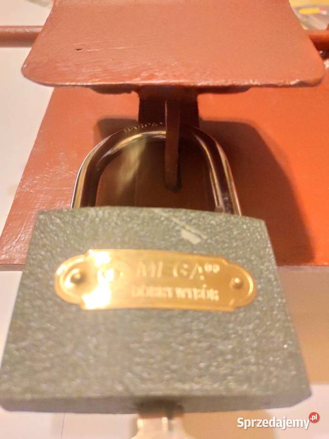 Zasuwa z osłoną na kłódkę sprzedam