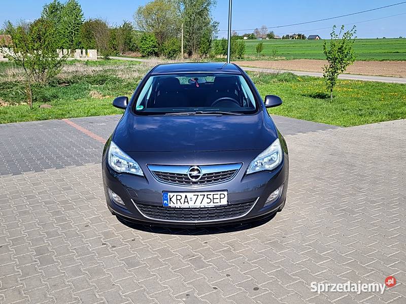 Niezawodny hatchback Słomniki