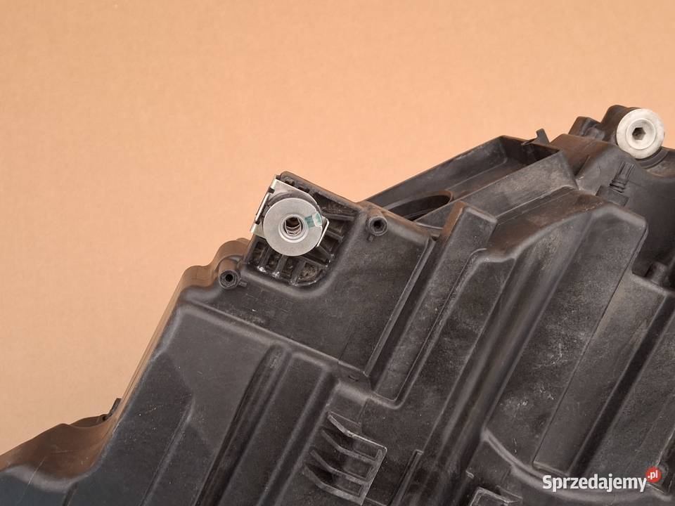 AUDI ETRON 4KE REFLEKTOR LEWY FULL LED LAMPA Bieleń