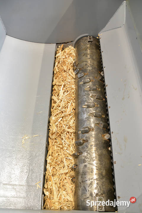 6626 RĘBAK UNTHA LR 1400 Kalwaria Zebrzydowska