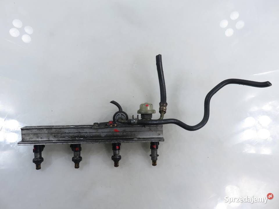 LISTWA WTRYSKOWA HONDA HRV I 16 D16W5