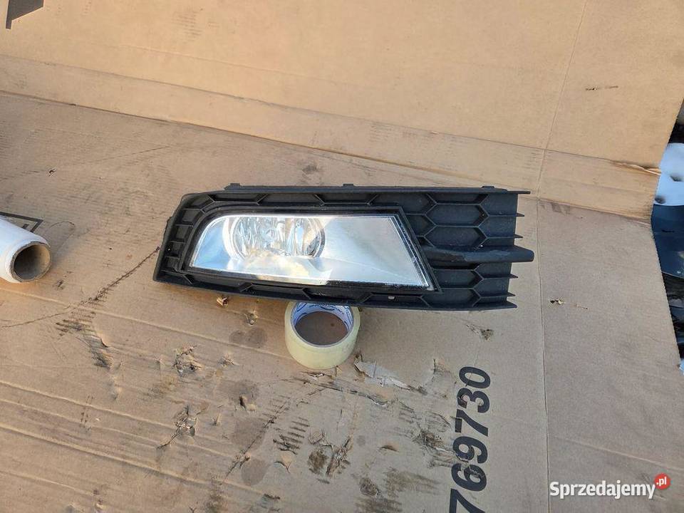 Kratka Halogen Lewy Skoda Octavia III 5E0941699D Motoryzacja