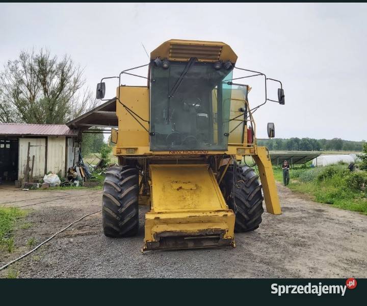 Kombajn news Holland TX 32 nieuszkodzony