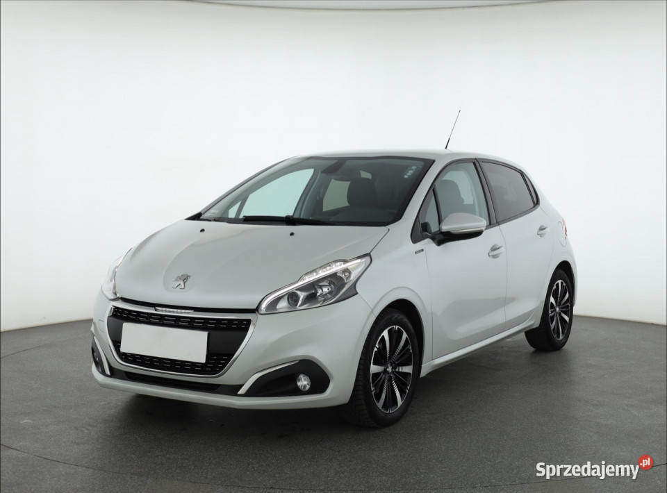 Peugeot 208 12 PureTech benzyna 208 Peugeot Piaseczno