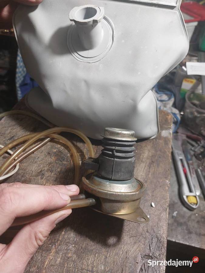 Zbiornik pompka dysze spryskiwaczy Żuk Fiat 125p Pompki spryskiwaczy wielkopolskie Piaski