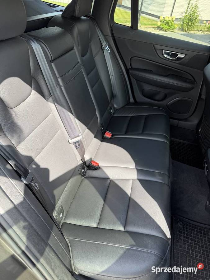 Volvo V60 D3 Rok produkcji 2021 Promnik