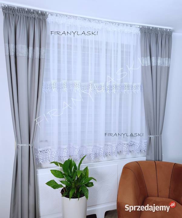 FIRANA gotowa prosta biała gipiura salon pokój