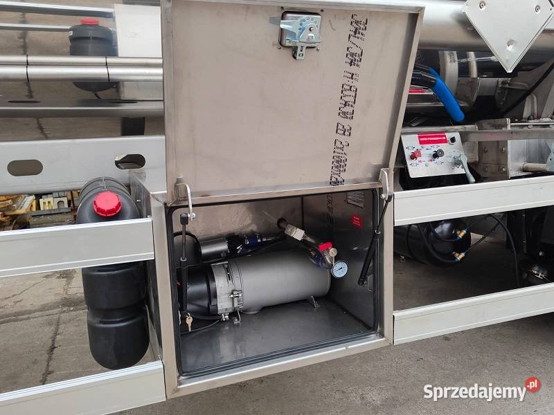 Cysterna chemiczna L4BH 325 l 1 komora 2006 Cysterny Zielęcice