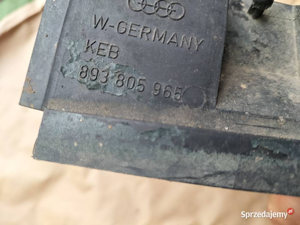 OSŁONA LAMPY PRZEDNIA PRAWA ŁAPACZ POWIETSZA Kamień-Kolonia