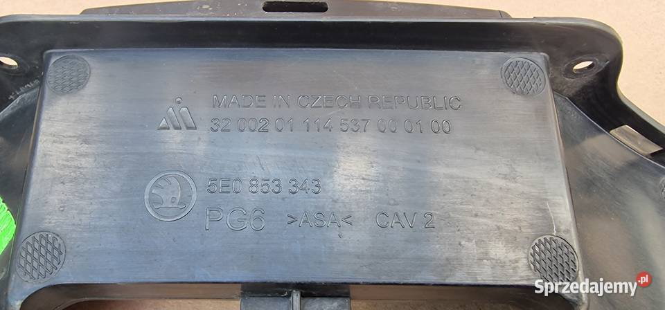 SKODA OCTAVIA III 3 OSŁONA GÓRNA PASA LISTWA