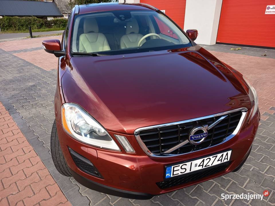 Ładne volvo xc60 32 benzyna 4x4 zarejestrowany Sieradz sprzedam