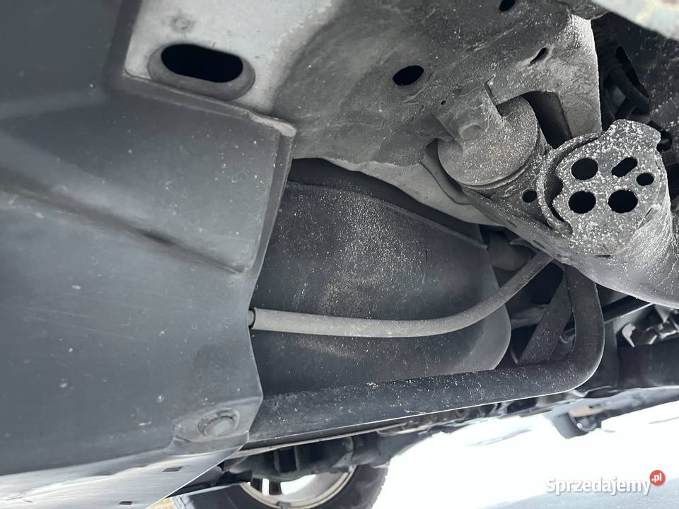 Honda CRV 3 4X4 20 benzyna 2000cm3 Lipsko