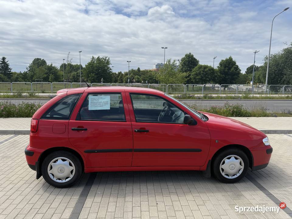 Seat Ibiza 14 MPI garażowany Samochody osobowe