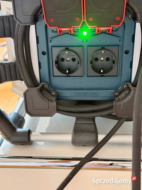 Radio Makita GLM50 z Bluetooth