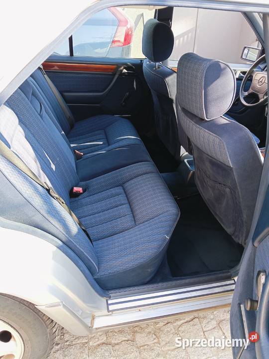 MercedesBenz W124 22 Mercedes 220E 92 LPG MP3