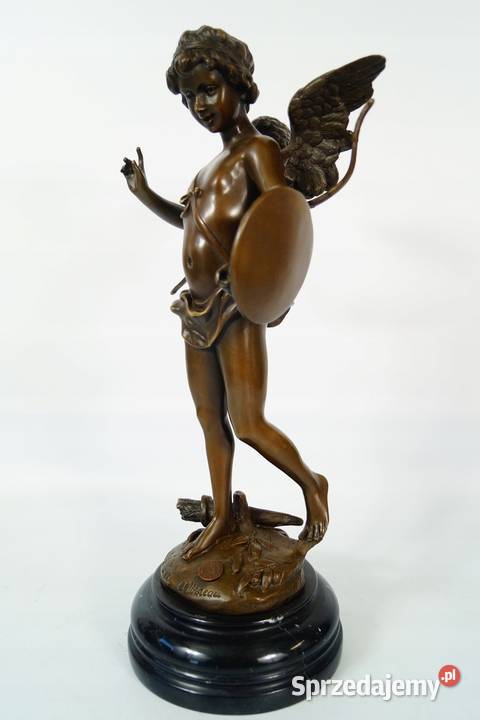 Amor z łukiem symbol miłości figura z brązu Gizałki