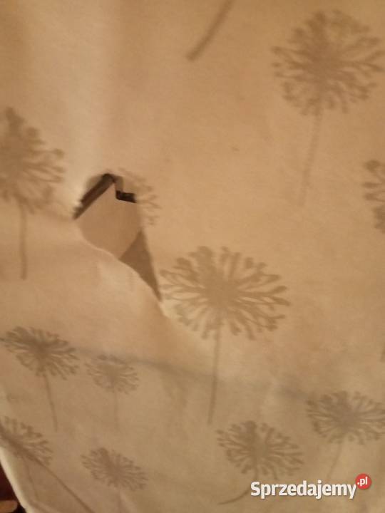 Materiałowa szafa tekstylna