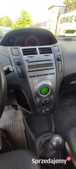 Toyota Yaris II 2011 manualna Skarżysko-Kamienna