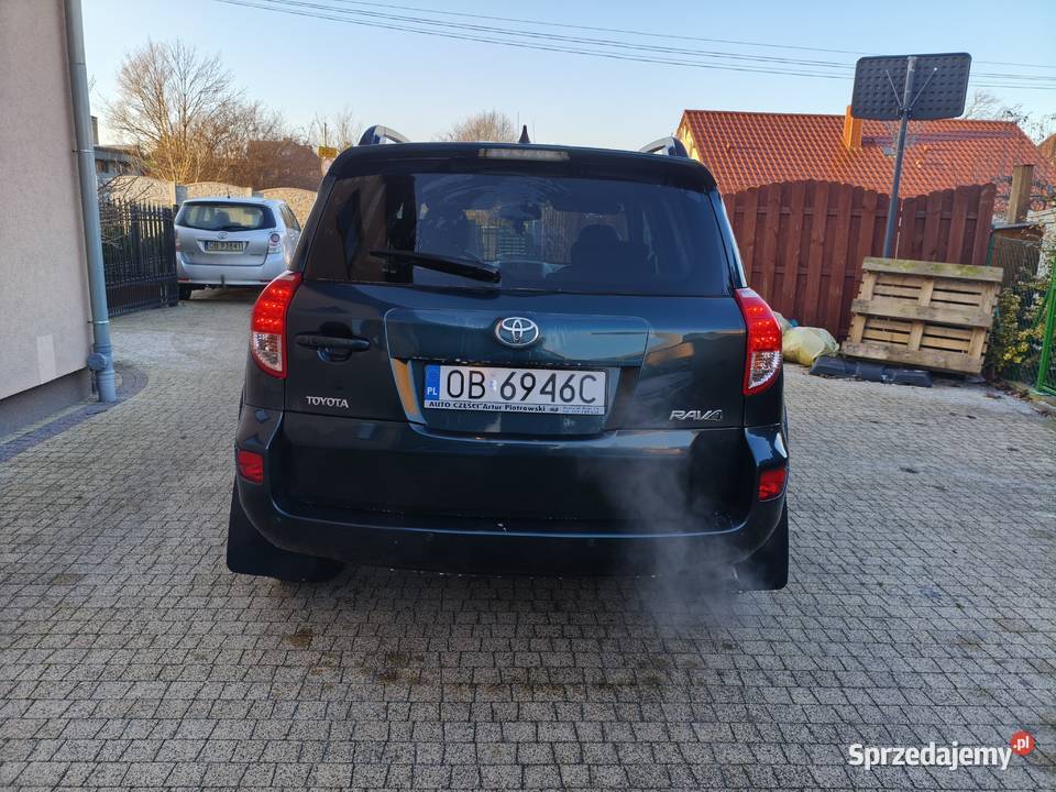 Sprzedam samochód nieuszkodzony RAV4