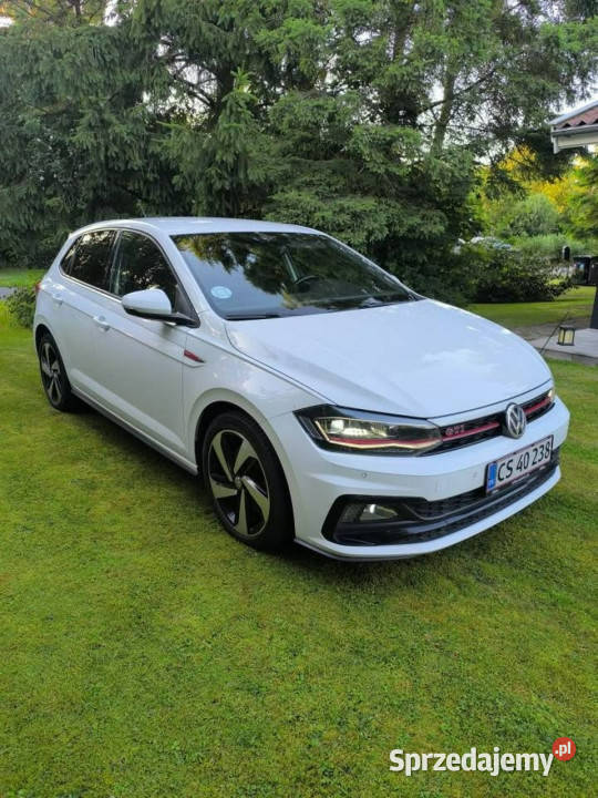 Volkswagen Polo VI 2017 4/5 Sadlno
