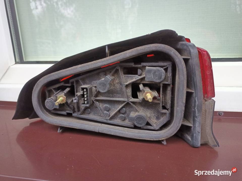 Peugeot 106 lampa tył tylna lewa wkład oprawka Sieradz