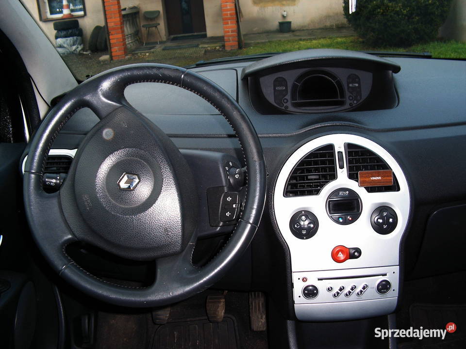 Renault Modus 15 DCI 68 2005 r welurowa tapicerka Września
