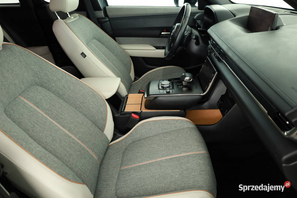 Mazda MX30 eSkyactiv asystent pasa ruchu