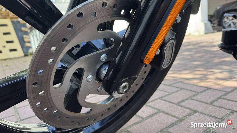 HarleyDavidson Softail Street Bob 114 Harley-Davidson Warszawa