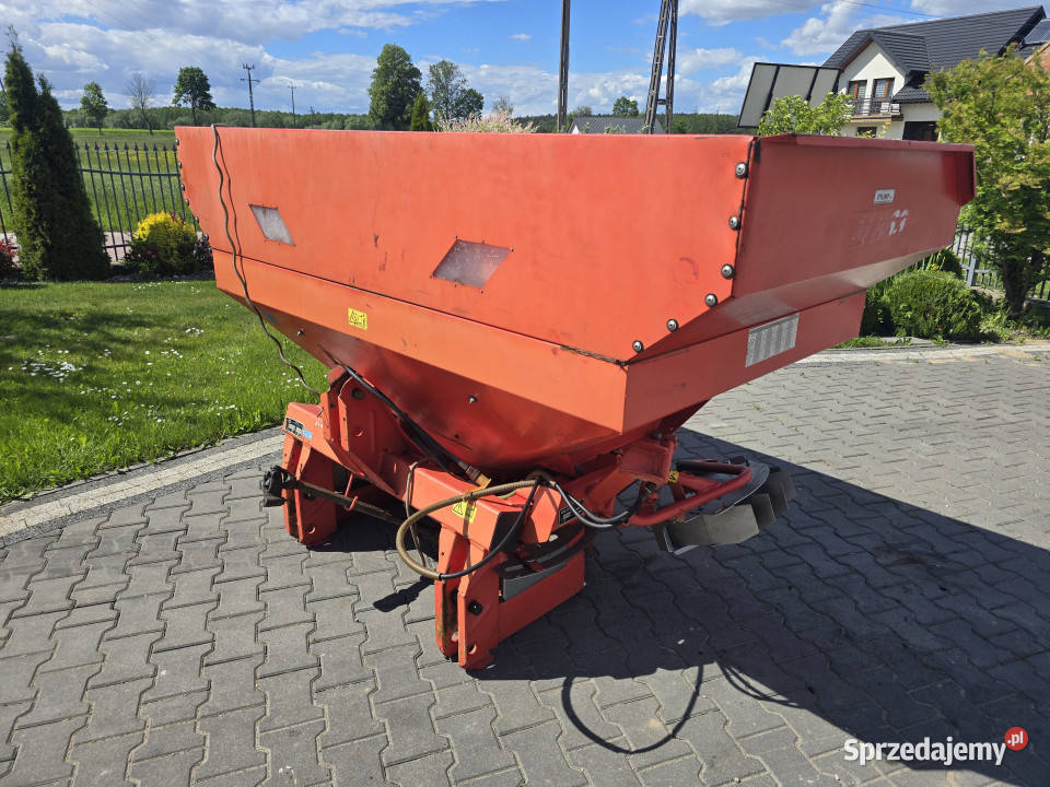 Rozsiewacz KUHN MDS 932 Q 1700 L 1024 m Rozsiewacze nawozów Baliki