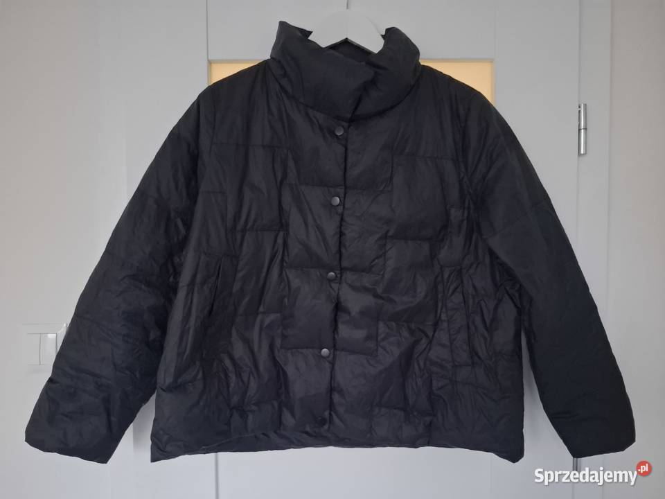 Ciepła krótka kurtka puchowa kolor ciemny Bez wzoru Warszawa