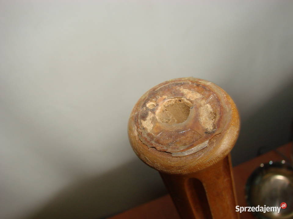 drewniana rzeźbiona podstawa lampy stołowej PRL