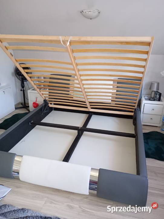 Łóżko tapicerowane eko skóra ze stelażem 180x200 Dębica