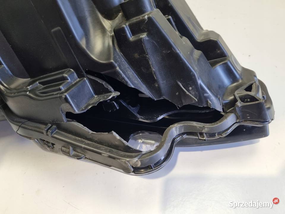 LAMPA PRZEDNIA LEWA Volvo V90 S90 lewy przód