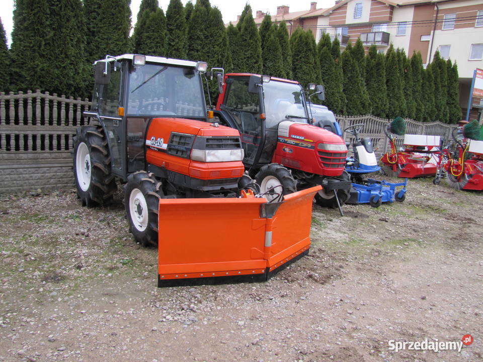 Traktor Kubota GL29 pług śnieżny do odśnieżania Węgrów