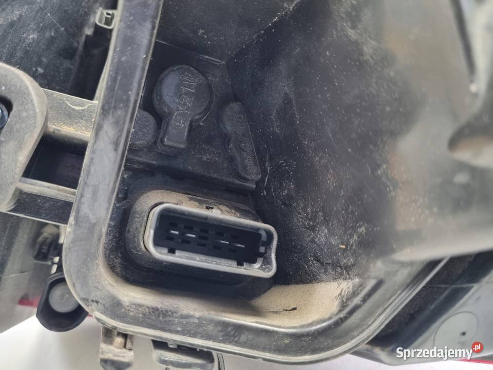 Renault Megane III kombi TYLNIA TYLNA LAMPA LEWA osobowe Janów