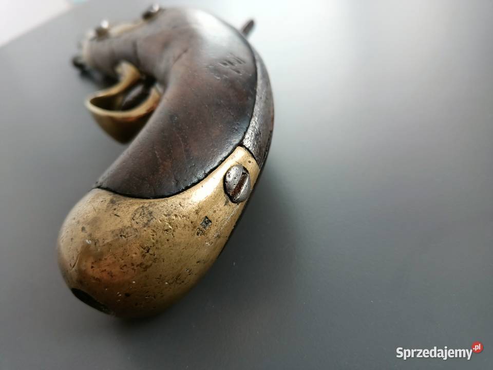 Stary francuski pistolet kaprochow Model 1822