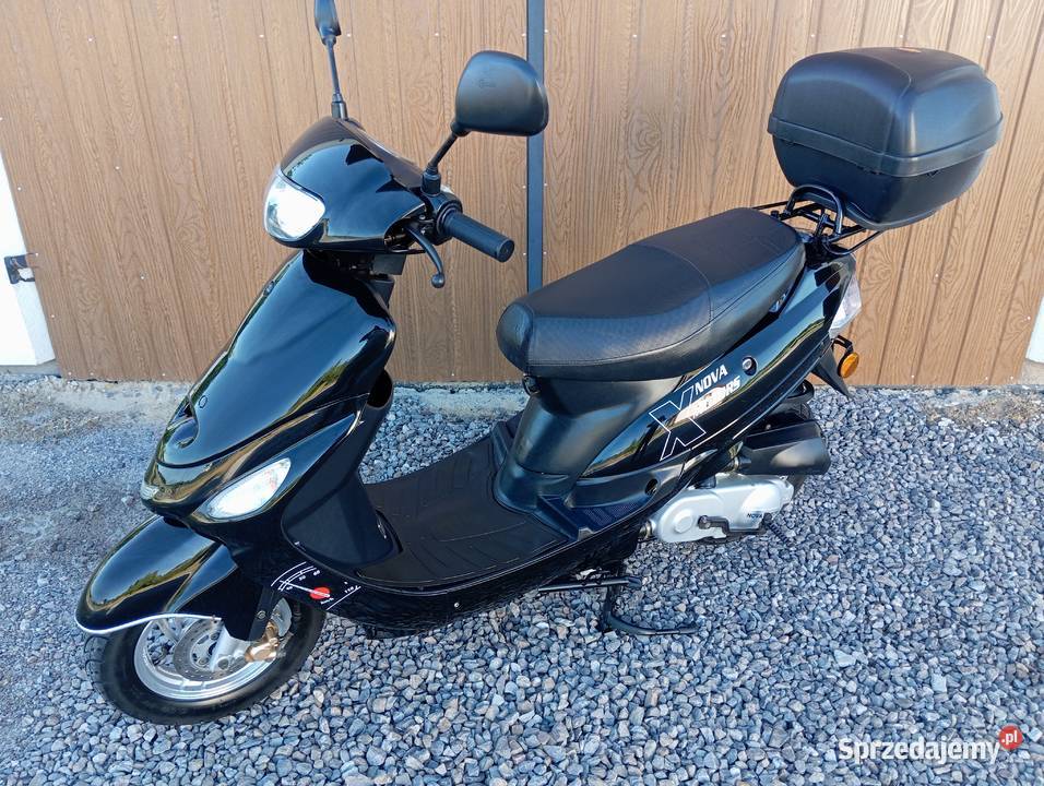 Skuter Nova Motors 50zadbany 2017r stan Bychawa sprzedam