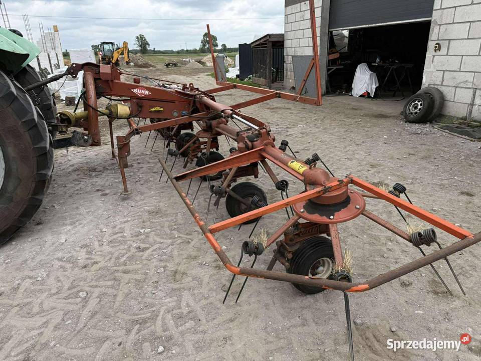 Przewracarka KUHN Rolnictwo Ratowo sprzedam