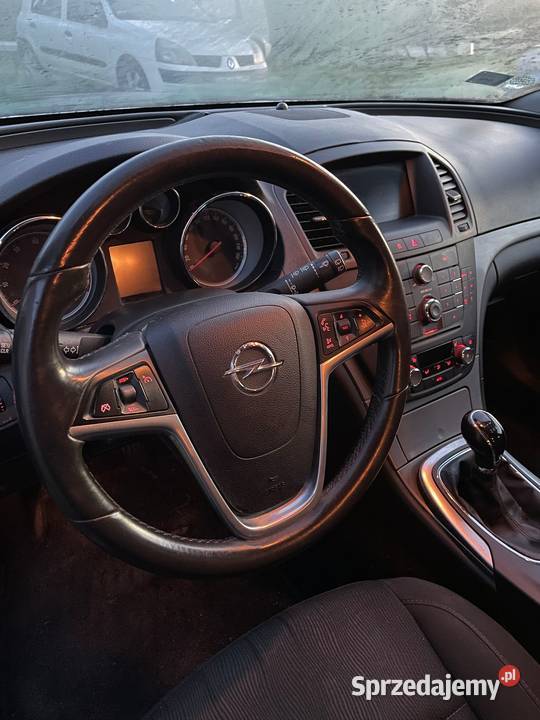 Opel Insignia Sports tourer kombi benzyna gaz 18 uszkodzony
