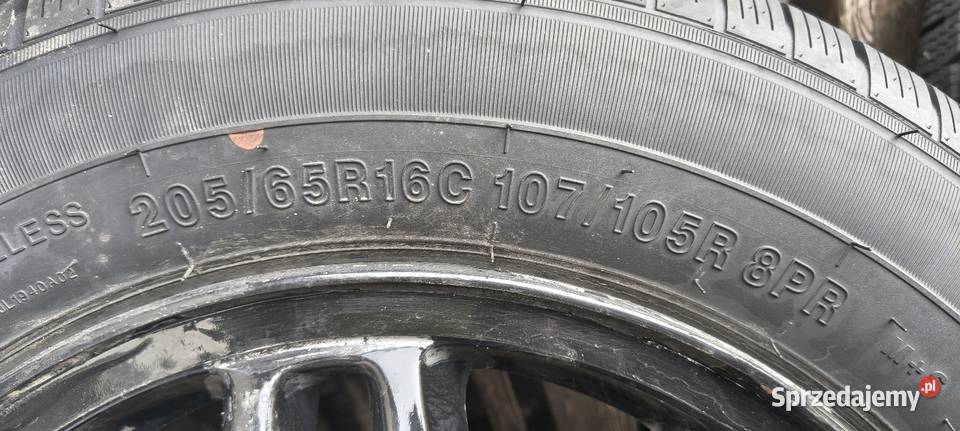 Koła zimowe Mercedes Vito Viano 16 roczne opony