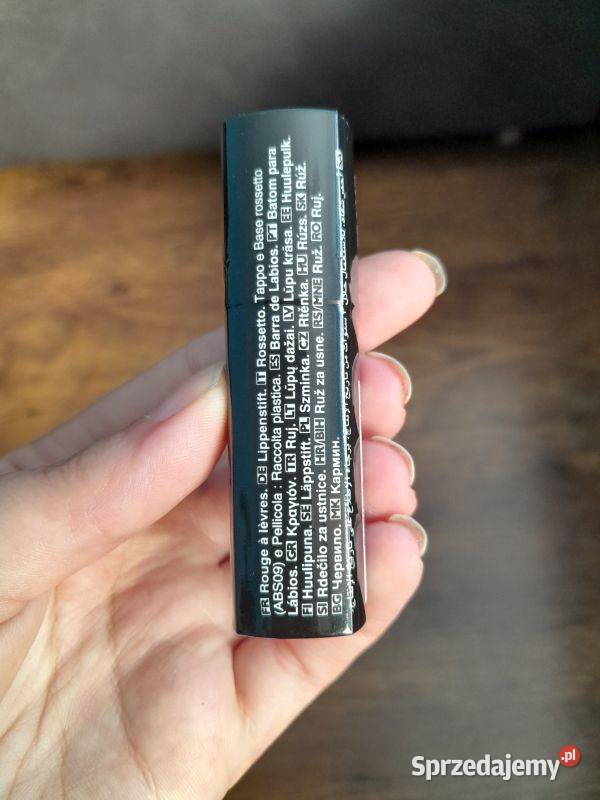 Szminka Avon Ultra Creamy 36g Blush Nude