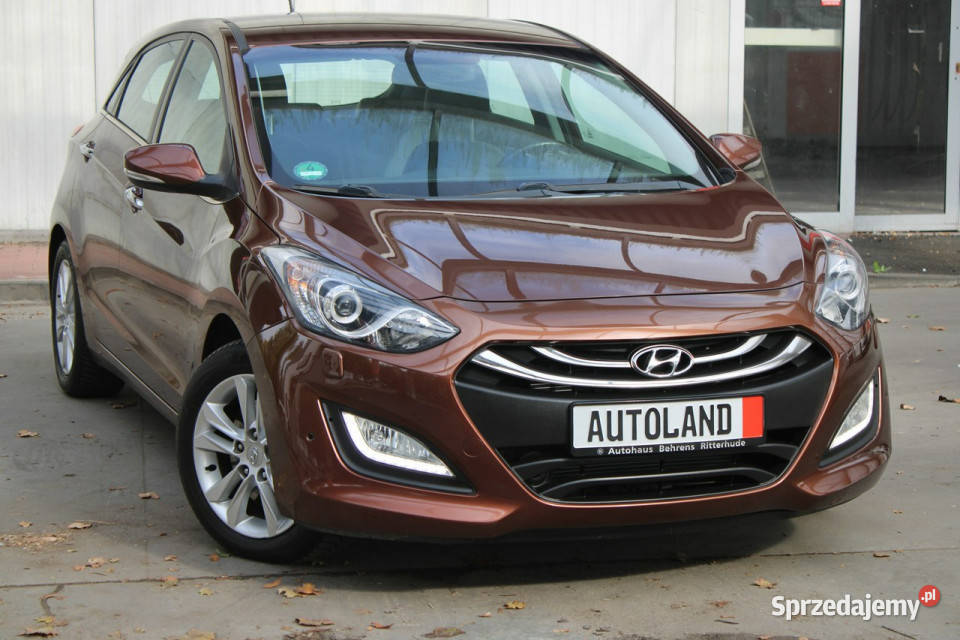 Hyundai i30 OrglakierEdycja limitowana wielofunkcyjna kierownica