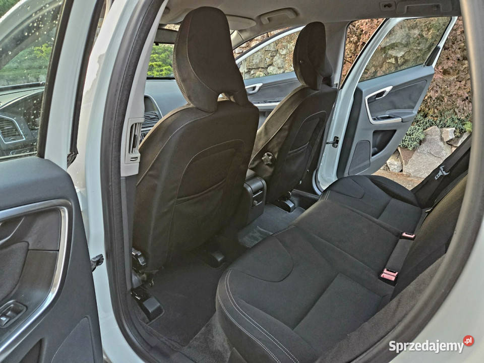 Volvo XC 60 20 D 5 cylindrów Bezwypadek Navi czujnik parkowania Zagnańsk