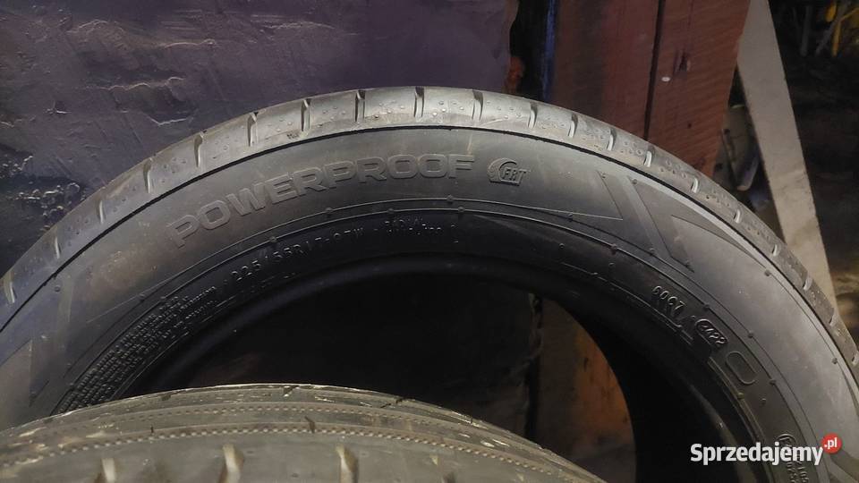 Sprzedam 2 opony nokian powerproof 225 55 r17