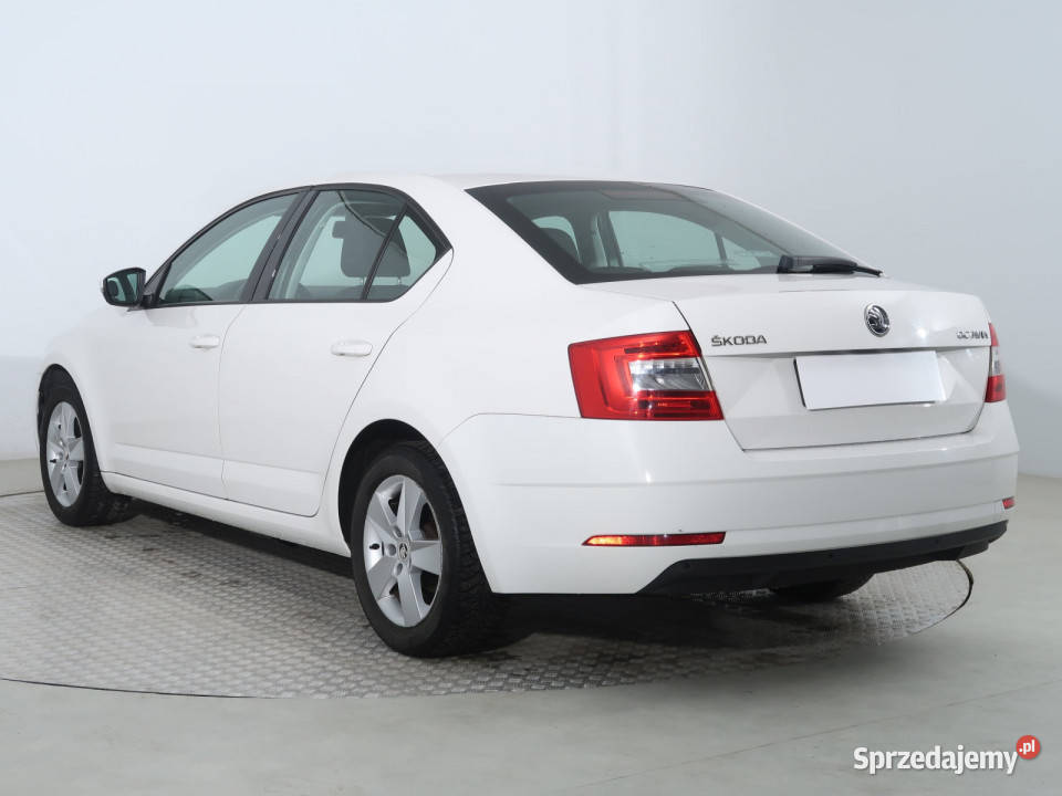 Skoda Octavia 10 TSI światła do jazdy dziennej Škoda Bielany Wrocławskie