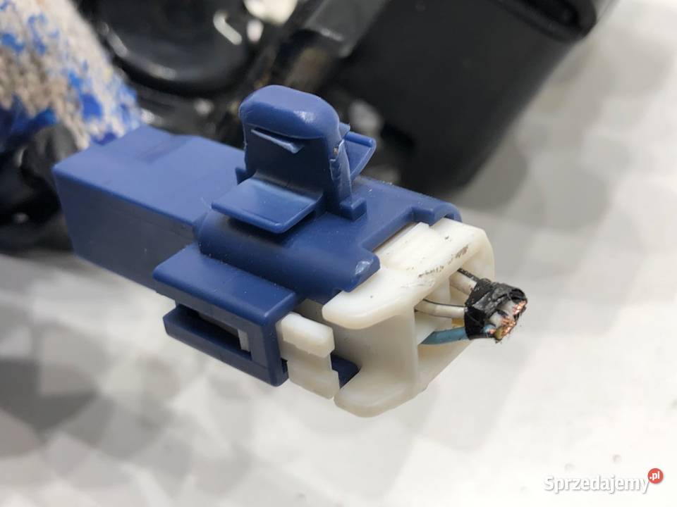 ZAMEK KLAPY TYŁ LEXUS CT Hatchback osobowe podkarpackie sprzedam